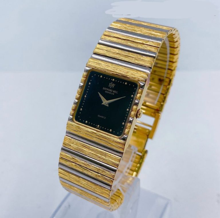 RAYMOND WELL�̘r���v�𔃂����܂����I